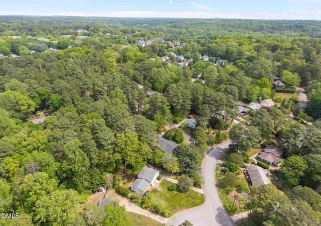 27th image of 2204 Hillock Dr, Raleigh, NC 27612 | MLS# 10185358