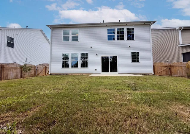 Photo 4 of Single family home for sale at 93 Spring Crst Dr, Angier, NC 27501 | MLS# 10185359 | Listing updated on 2026-09-10