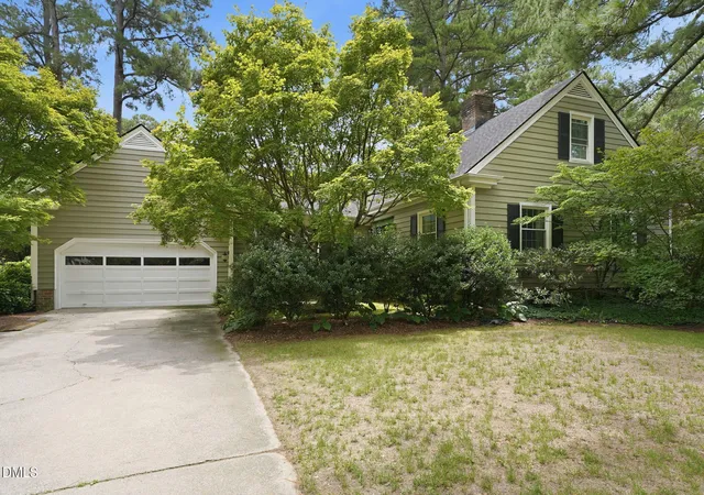 Photo 3 of Sale Pending at 1110 Laurel Ln Nw, Wilson, NC 27896 | MLS# 10185363 | Listing updated on 2026-09-19