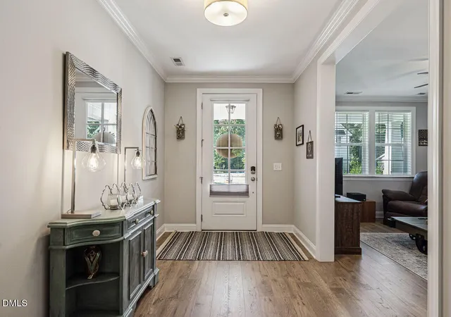 Photo 4 of Single family home for sale at 196 W Amber Oak Dr, Selma, NC 27576 | MLS# 10185949 | Listing updated on 2026-09-18