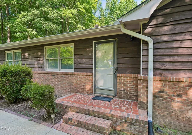 3rd image of 5103 Lazywood Ln, Durham, NC 27712 | MLS# 10187804