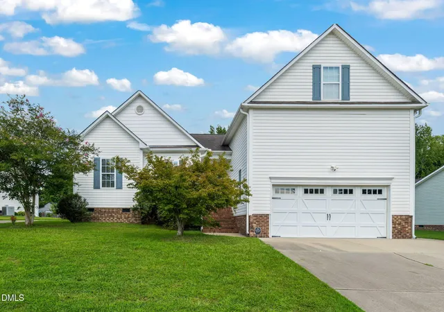 Photo 3 of Sale Pending at 105 Willmont Ct, Benson, NC 27504 | MLS# 10185846 | Listing updated on 2026-08-23
