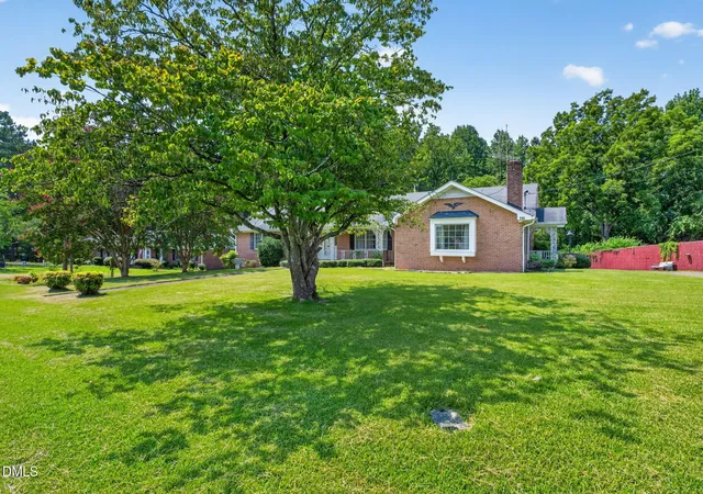 Photo 2 of Sale Pending at 114 Castle Cir, Smithfield, NC 27577 | MLS# 10185820 | Listing updated on 2026-09-16