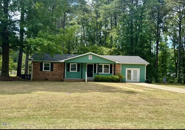 1st image of 231 Pineland Ave, Clayton, NC 27520 | MLS# 10185442