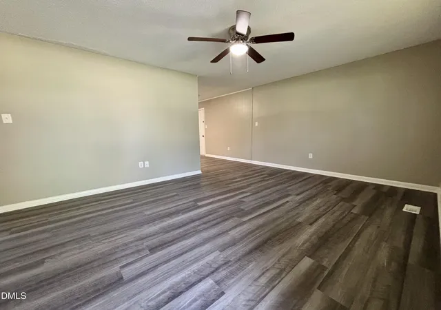 2nd image of 231 Pineland Ave, Clayton, NC 27520 | MLS# 10185442