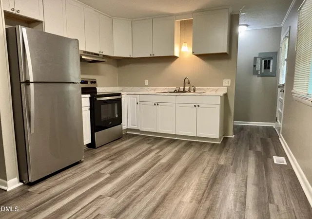 3rd image of 231 Pineland Ave, Clayton, NC 27520 | MLS# 10185442