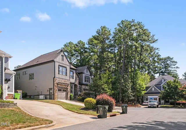 5th image of 2504 Shadow Hills Ct, Raleigh, NC 27612 | MLS# 10187724