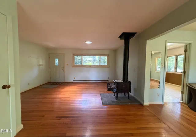 Photo 12 of Single family home for sale at 12 Ellen Pl, Chapel Hill, NC 27514 | MLS# 10185459 | Listing updated on 2026-08-12