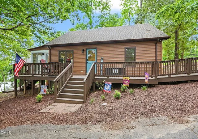2nd image of 207 Sagamore Dr, Louisburg, NC 27549 | MLS# 10185734