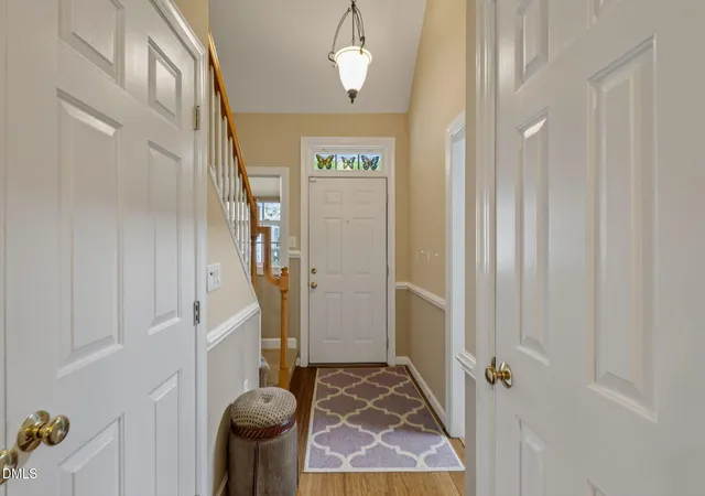 3rd image of 1603 Poets Glade Dr, Apex, NC 27523 | MLS# 10185453