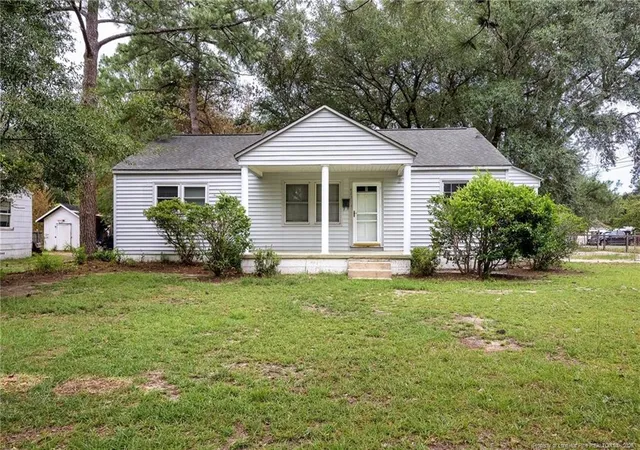 Photo 1 of Sale Pending at 413 Seymour St, Aberdeen, NC 28315 | MLS# 767454 | Listing updated on 2026-08-22
