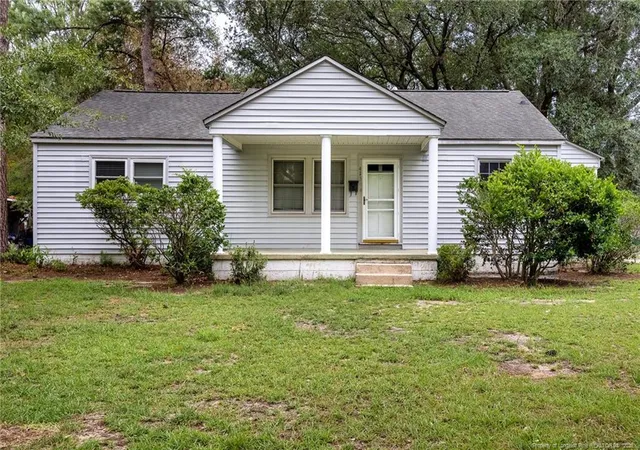Photo 2 of Sale Pending at 413 Seymour St, Aberdeen, NC 28315 | MLS# 767454 | Listing updated on 2026-08-22