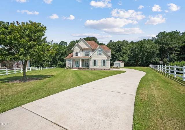 Photo 3 of Sale Pending at 122 Oakmoor Ln, Willow Spring, NC 27592 | MLS# 10186979 | Listing updated on 2026-08-22