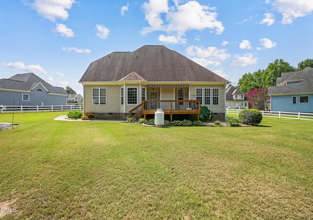 Photo 4 of Sale Pending at 122 Oakmoor Ln, Willow Spring, NC 27592 | MLS# 10186979 | Listing updated on 2026-08-22