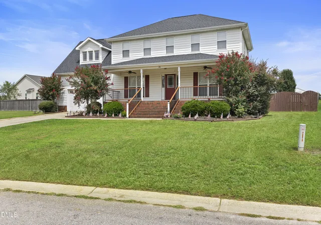 Photo 3 of Single family home for sale at 191 Golden Oats Dr, Angier, NC 27501 | MLS# 10185461 | Listing updated on 2026-08-27
