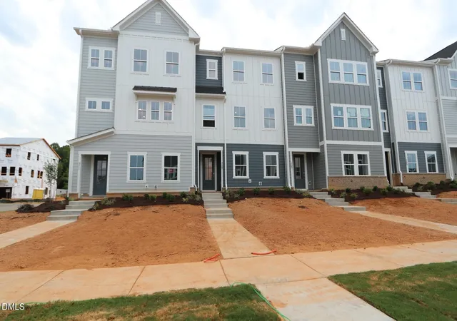 Photo 2 of Townhouse for sale at 709 Callan View Ave, Wake Forest, NC 27587 | MLS# 10188398 | Listing updated on 2026-09-24