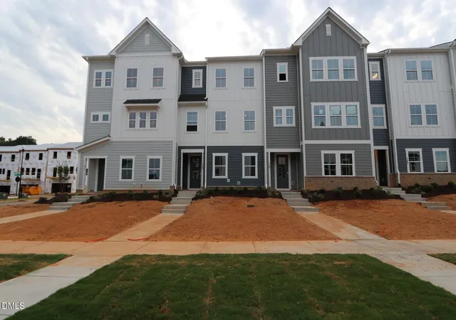 Photo 3 of Townhouse for sale at 709 Callan View Ave, Wake Forest, NC 27587 | MLS# 10188398 | Listing updated on 2026-09-24