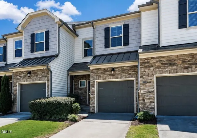 Townhouse for sale at 506 Aronia Dr, Hillsborough, NC 27278 | MLS# 10185808