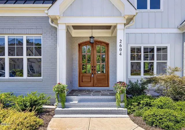 2nd image of 2604 Tealin Ln, Raleigh, NC 27606 | MLS# 10186240
