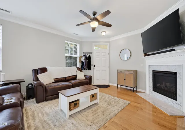 3rd image of 305 Palmdale Ct, Holly Springs, NC 27540 | MLS# 10185765
