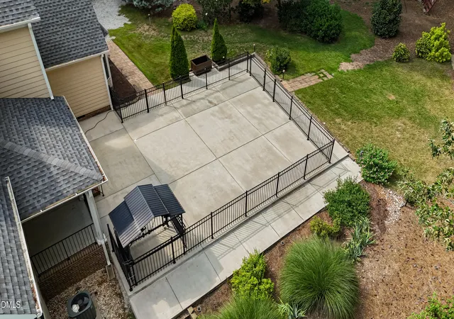 Photo 4 of Sale Pending at 1101 Green Knob Ct, Fuquay Varina, NC 27526 | MLS# 10188915 | Listing updated on 2026-08-31