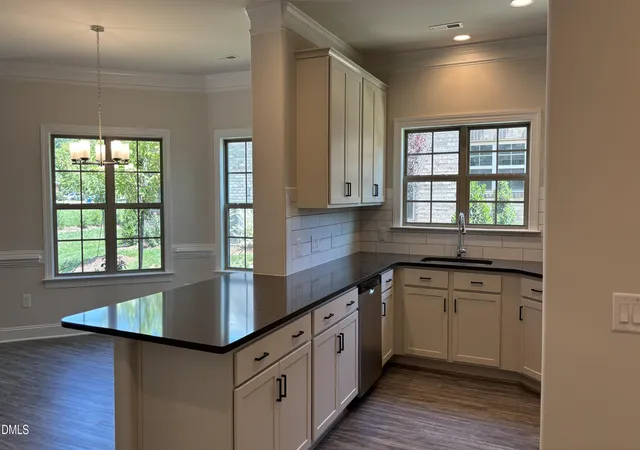 3rd image of 1042 Beechcraft Dr, Mebane, NC 27302 | MLS# 10185521