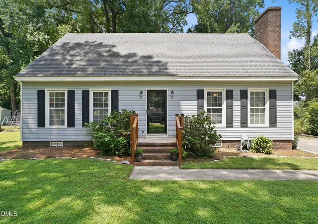 Photo 3 of Sale Pending at 3017 Fieldstream Dr N, Wilson, NC 27896 | MLS# 10186492 | Listing updated on 2026-08-25