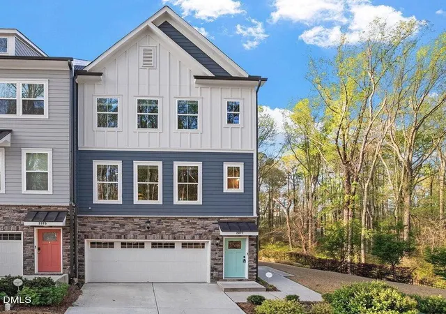 1st image of 2077 Eva Pearl Dr, Apex, NC 27502 | MLS# 10185572