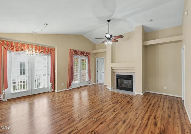 Photo 4 of Sale Pending at 3 Sawmill Ln, Durham, NC 27712 | MLS# 10186956 | Listing updated on 2026-09-16