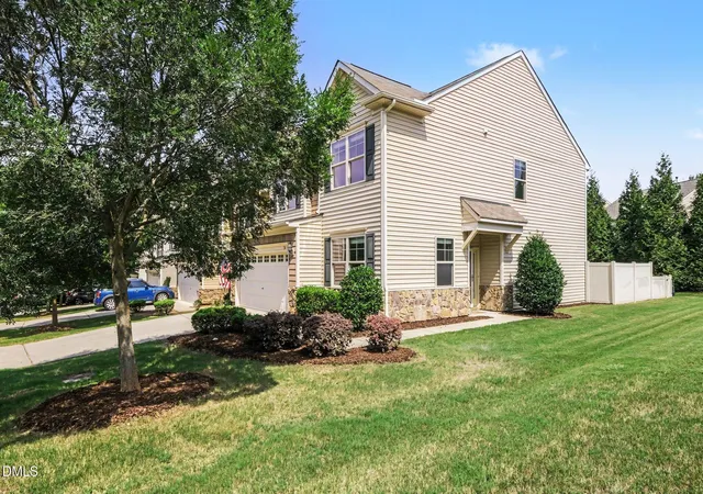 Photo 2 of Townhouse for sale at 156 Torrey Hts Ln, Durham, NC 27703 | MLS# 10186321 | Listing updated on 2026-09-19