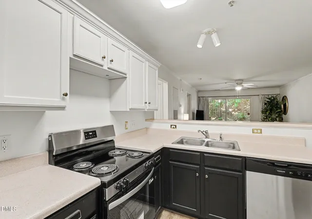 3rd image of 2950 Trailwood Pines Ln, Raleigh, NC 27603