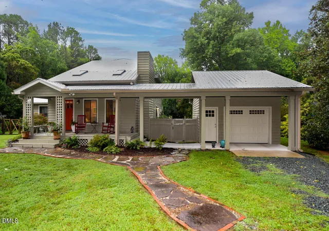 1st image of 512 Marion Wy, Chapel Hill, NC 27516 | MLS# 10186466