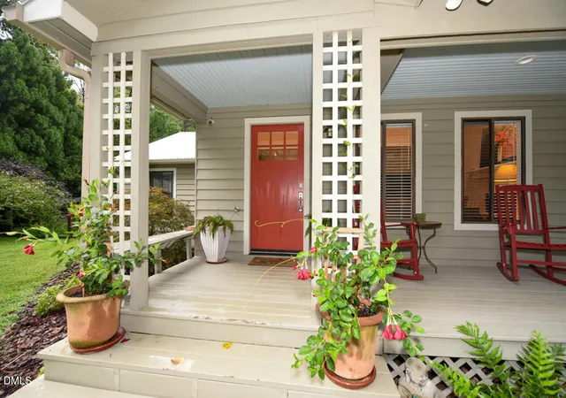 2nd image of 512 Marion Wy, Chapel Hill, NC 27516 | MLS# 10186466