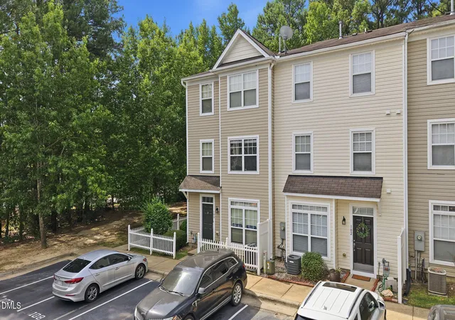 Photo 2 of Condo for sale at 8621 Neuse Clb Ln, Raleigh, NC 27616 | MLS# 10187219 | Listing updated on 2026-08-19