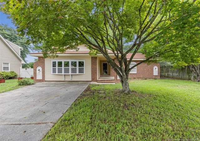 Photo 1 of Single family home for sale at 4704 Bent Pine Dr, Fayetteville, NC 28304 | MLS# 767296 | Listing updated on 2026-08-11