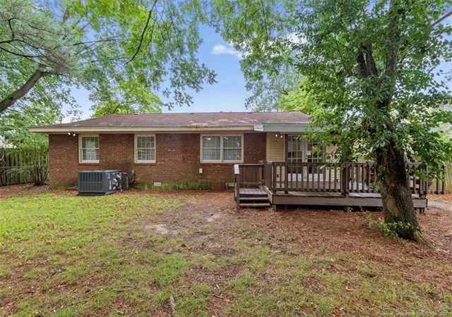 Photo 4 of Single family home for sale at 4704 Bent Pine Dr, Fayetteville, NC 28304 | MLS# 767296 | Listing updated on 2026-08-11