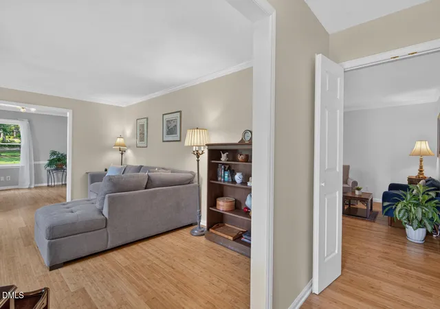 5th image of 606 Crestview Dr, Durham, NC 27712 | MLS# 10186258