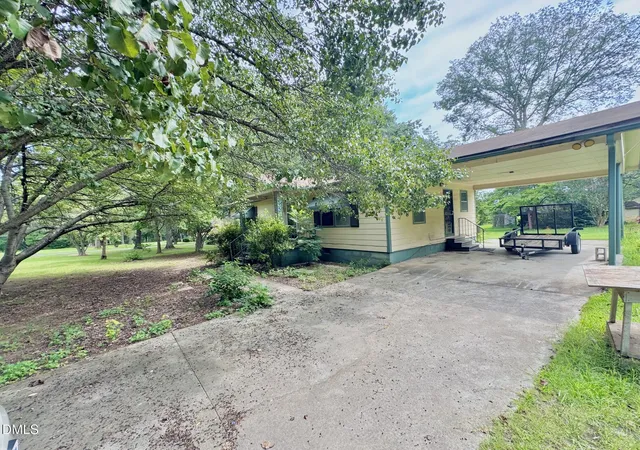 3rd image of 362 Country Acres Rd, Henderson, NC 27537 | MLS# 10185916