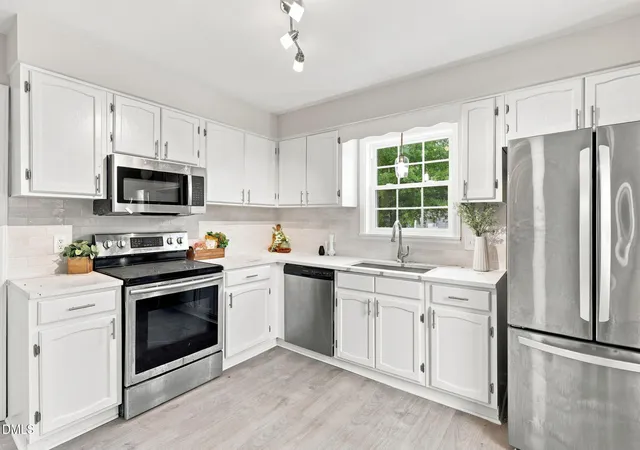 2nd image of 305 N 1st St, Broadway, NC 27505 | MLS# 10186589