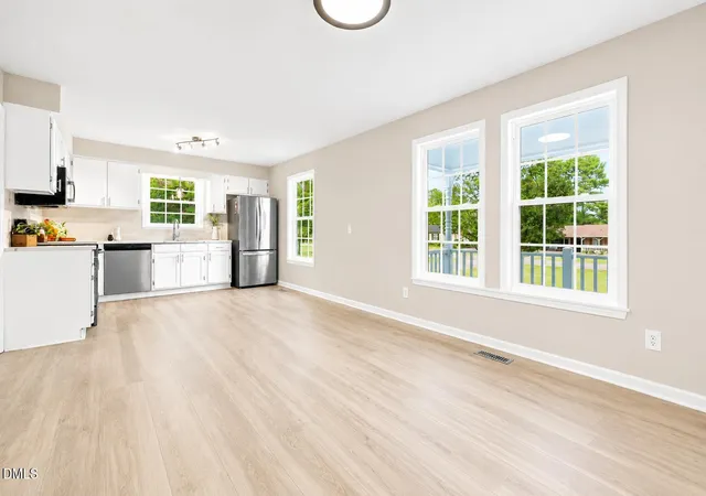 5th image of 305 N 1St St, Broadway, NC 27505 | MLS# 10186589