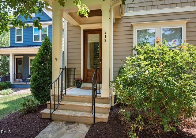 2nd image of 312 Della St, Chapel Hill, NC 27516 | MLS# 10186432