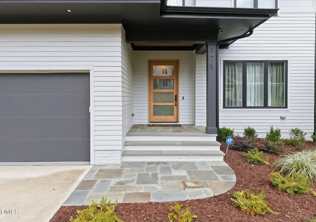 Photo 3 of Single family home for sale at 3418 Edgemont Dr, Raleigh, NC 27612 | MLS# 10186101 | Listing updated on 2026-08-31