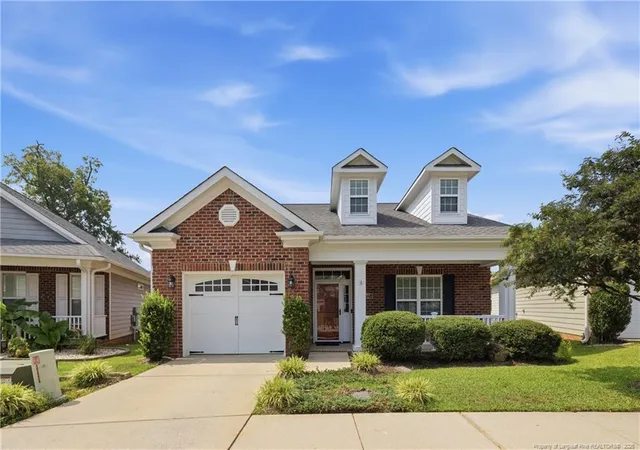 2nd image of 833 Falling Creek Ln, Fayetteville, NC 28304 | MLS# 767534