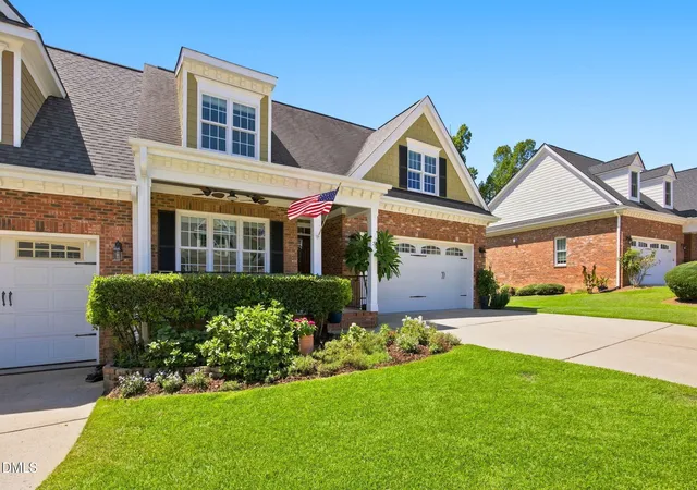 Photo 3 of Townhouse for sale at 39 Old Grv Ln, Apex, NC 27502 | MLS# 10185754 | Listing updated on 2026-09-17