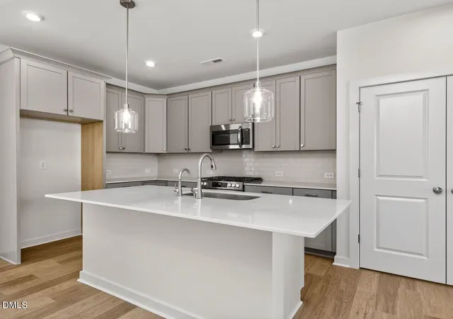 Photo 4 of Single family home for sale at 66 Broadoak Ln, Pittsboro, NC 27312 | MLS# 10185650 | Listing updated on 2026-08-11