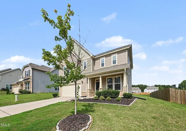 image of 907 Burning Maple Ln, Mebane, NC 27302 | MLS# 10185758