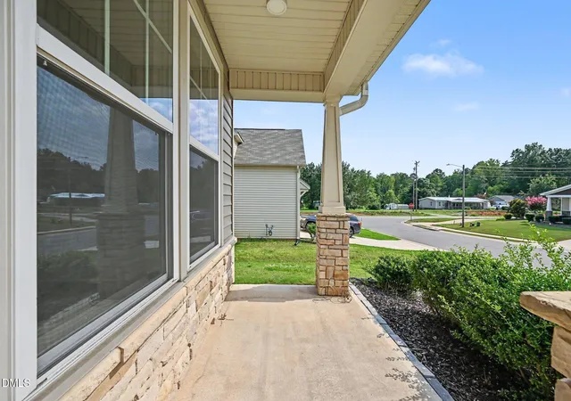 image of 907 Burning Maple Ln, Mebane, NC 27302 | MLS# 10185758