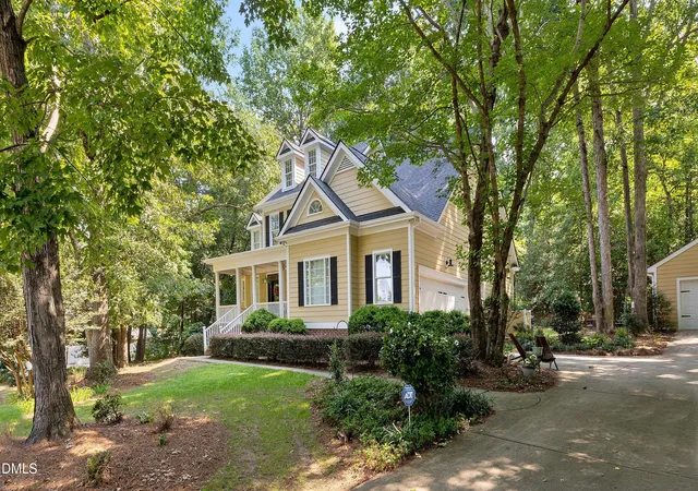 Photo 3 of Single family home for sale at 7405 Duncans Ridge Way, Fuquay Varina, NC 27526 | MLS# 10185797 | Listing updated on 2026-09-22