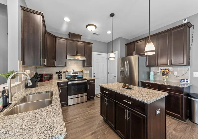3rd image of 53 Gemith Ct, Clayton, NC 27520 | MLS# 10185744
