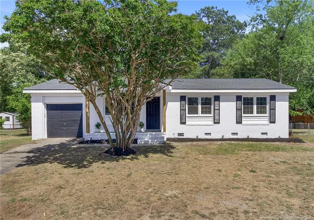 2nd image of 1609 Grandview Dr, Fayetteville, NC 28314 | MLS# 767560